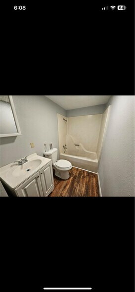 Building Photo - 3600 Falling Springs Rd