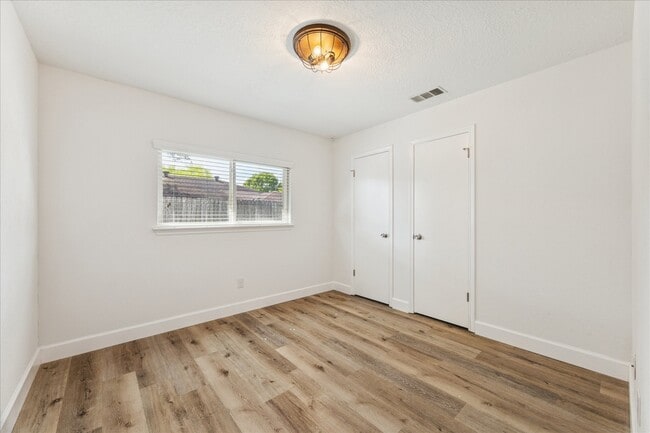 Building Photo - 16710 Barkentine Ln