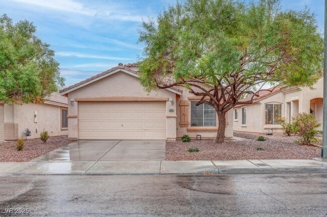 Building Photo - 4899 Lunetto Ave