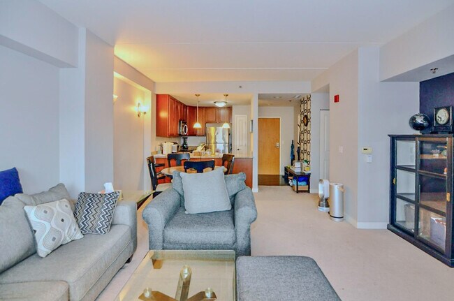 Building Photo - 111 N Ashley St