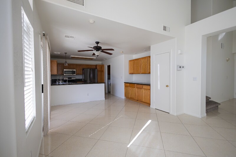 Building Photo - 7873 Laurelton Pl