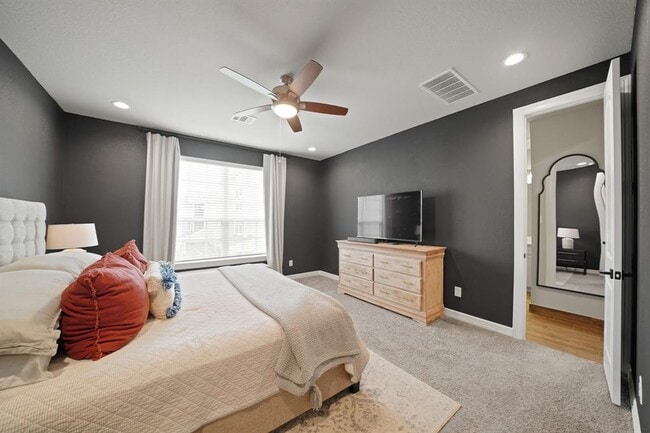Building Photo - 1505 Canter Bayou Way