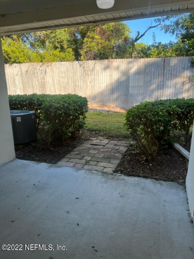 Building Photo - 12311 Kensington Lakes Dr