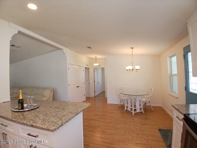 Building Photo - 4375 Sea Gull Dr