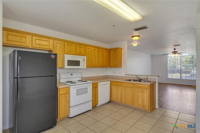 Building Photo - 3146 Douglas Fir Dr