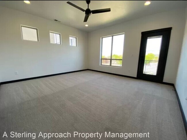 Building Photo - Close to Micron! Luxury Town Home With Two...