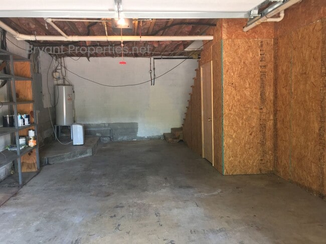 Building Photo - Goodlettsville - Duplex 2 Bedroom 1.5 Baths