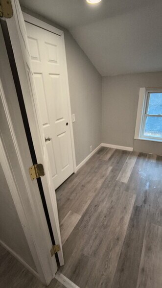 Building Photo - 328 Clay St