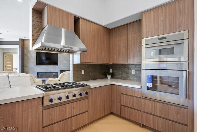 Building Photo - 9233 Canyon Mesa Dr