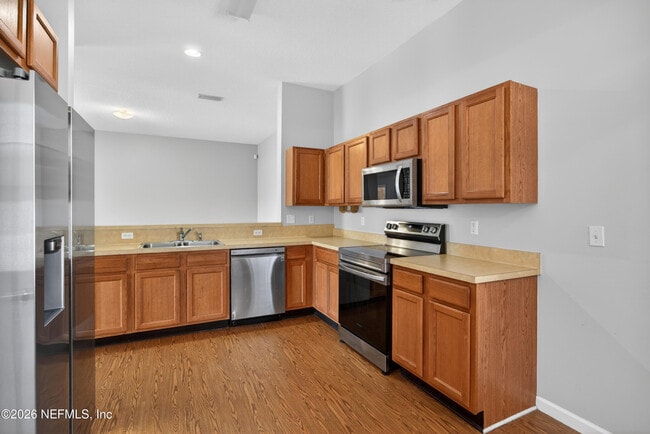 Building Photo - 6377 Island Forest Dr