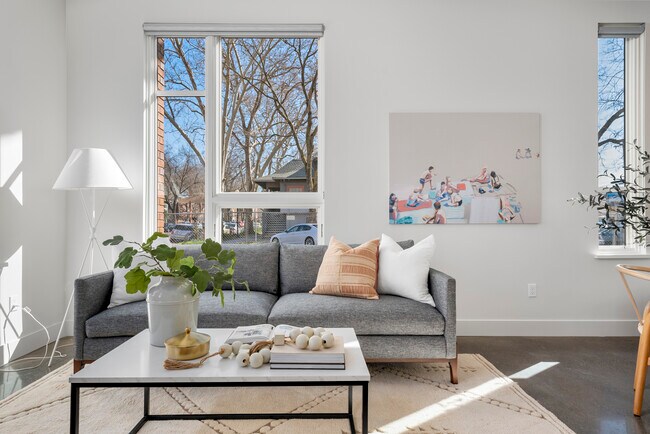 Building Photo - 2230 I St