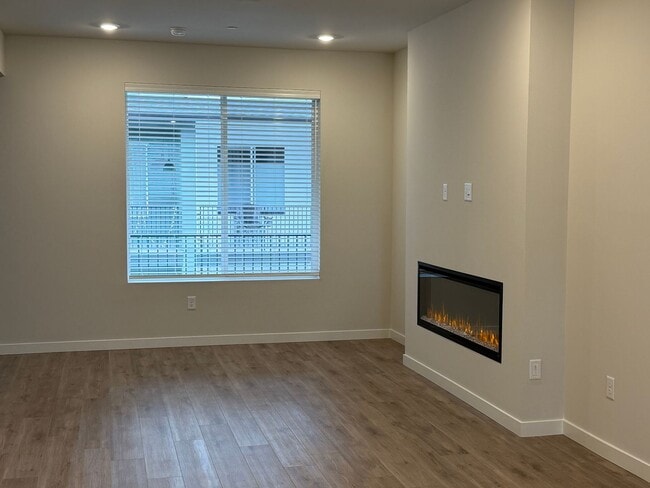 Building Photo - Brand New 2 bed/2.5 bath with 2-car garage...
