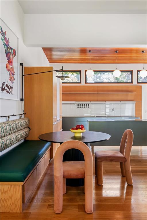 Building Photo - 515 Claire Dr NE