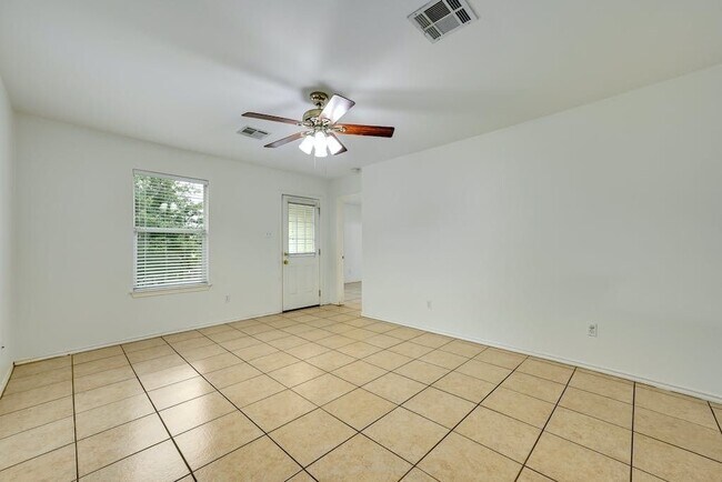 Building Photo - 308 Pheasant Ridge Dr