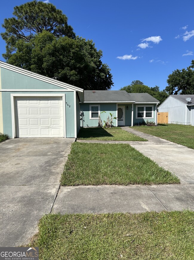 Primary Photo - 542 Chateau Cir