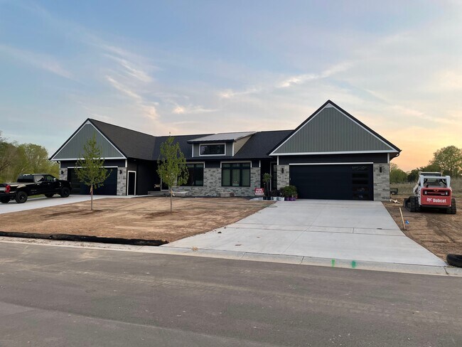 Building Photo - 2559 Farmington Way