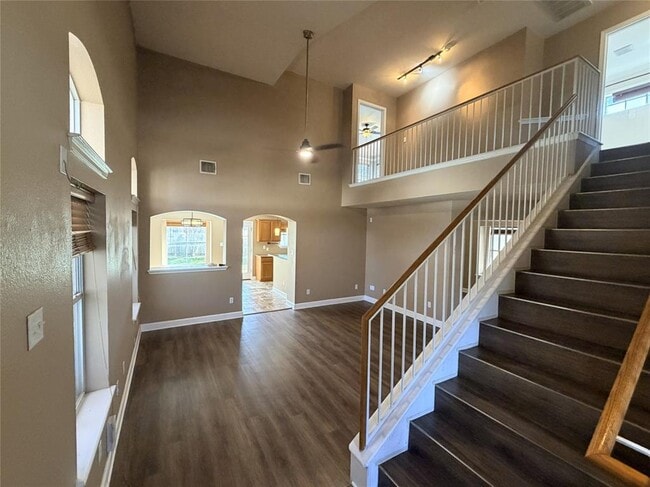 Building Photo - 14333 Teacup Ln