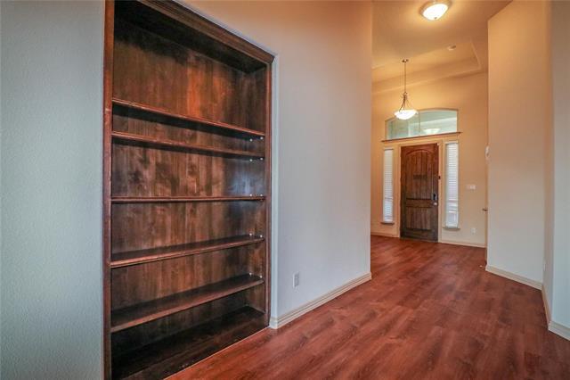 Building Photo - 6805 San Fernando Dr