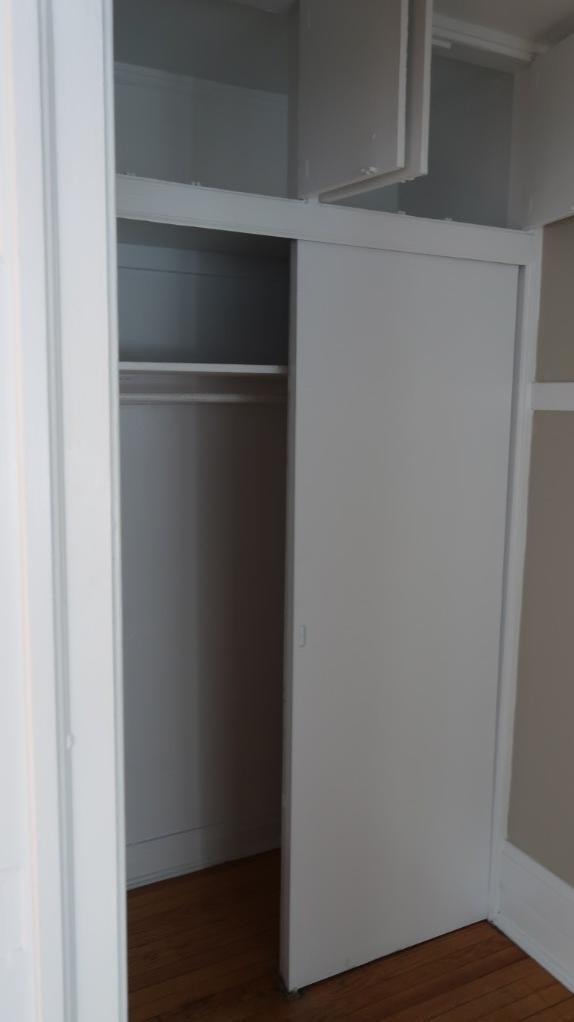 Building Photo - 1712 W Albion Ave