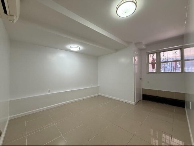 Building Photo - 231 94th St