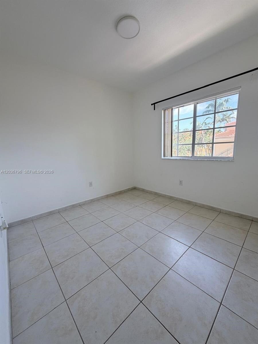 Building Photo - 7220 NW 114th Ave