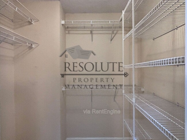 Building Photo - 207 Leeward Ct