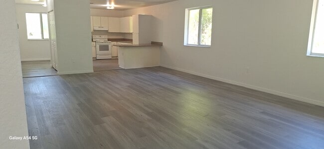 Building Photo - 674 NW 46th St