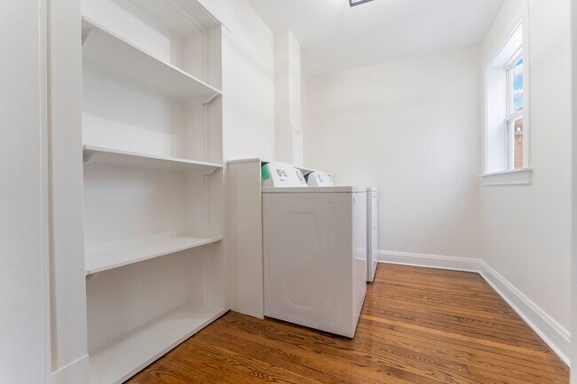 Building Photo - 1027 N Harlem Ave