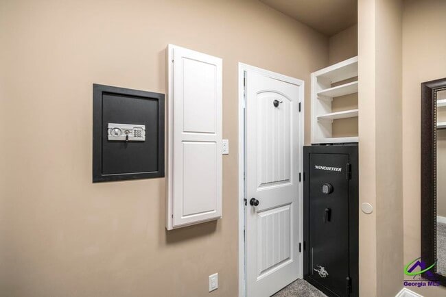 Building Photo - 107 Grand View Ave