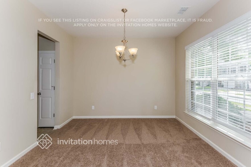 Building Photo - 9117 Lanigan St