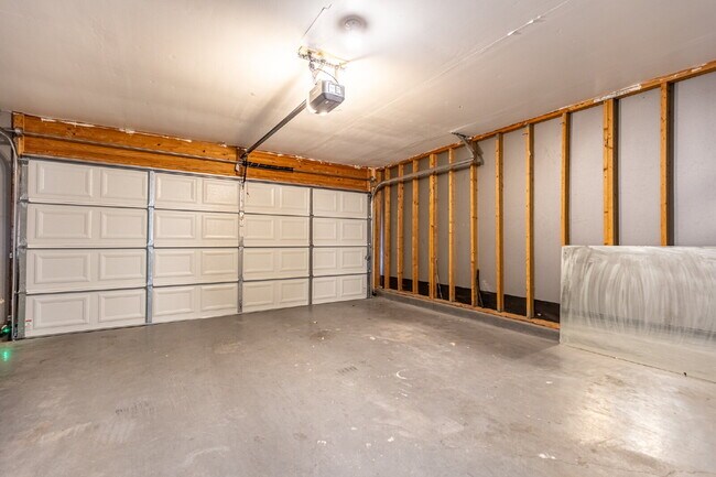 Building Photo - 9647 Barbwire