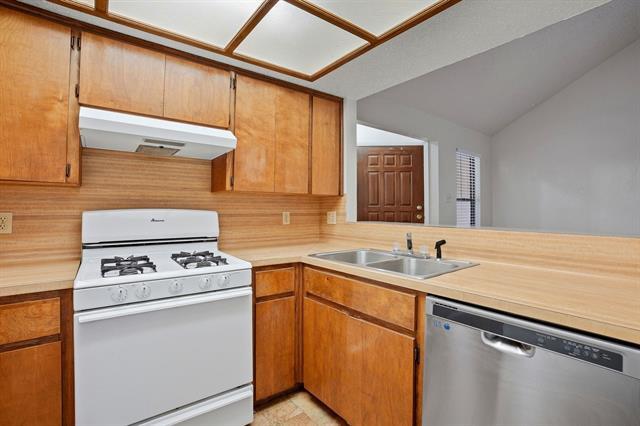 Building Photo - 1000 Milford Way