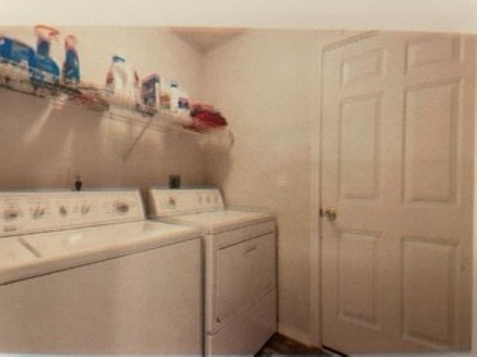 Building Photo - 10234 SE 186th St