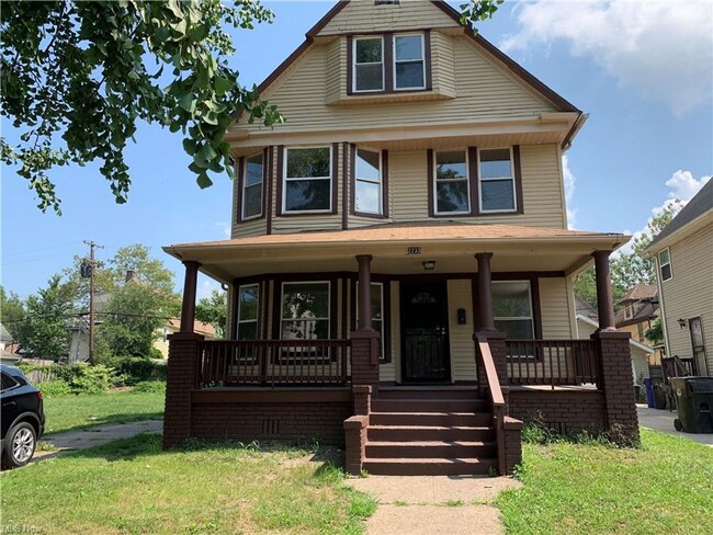 Primary Photo - Coming Soon!!! CLE 6 bed, 2 bath Home FOR ...