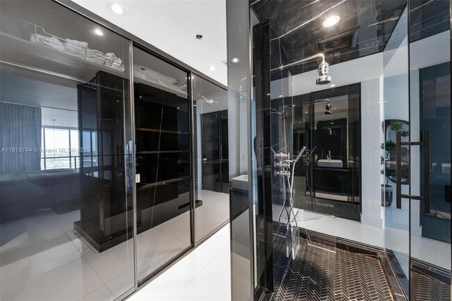 Building Photo - 1040 Biscayne Blvd