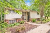 Building Photo - 87 Briarview Cir