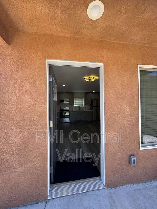 Building Photo - 5034 John Wayne Dr