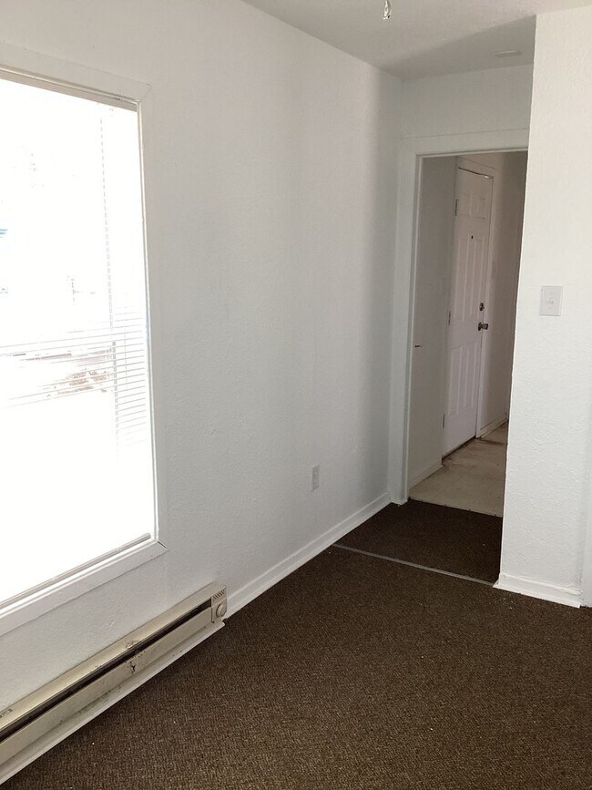 Building Photo - Newly Renovated 2 Bedroom, 1 bath! Located in Portales! Water Included!