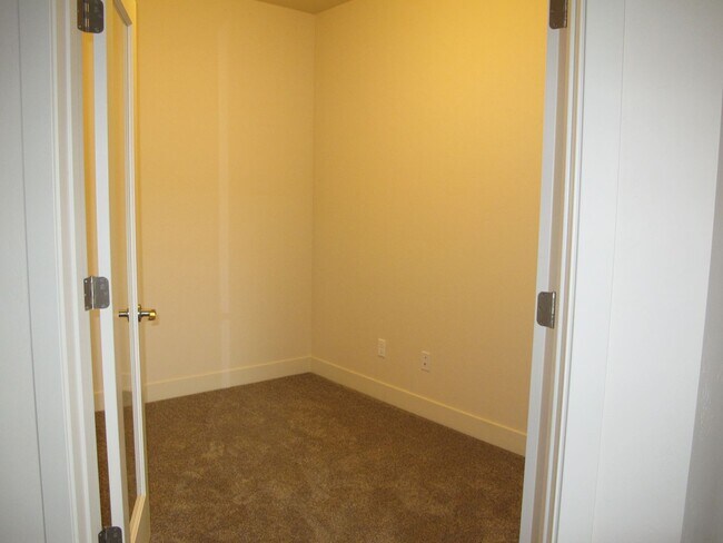 Building Photo - 431 San Juan St