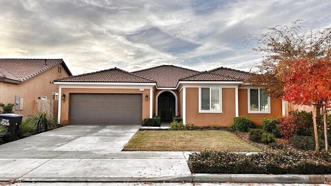 Primary Photo - Beautiful Home for rent in Visalia, Ca