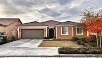 Building Photo - Beautiful Home for rent in Visalia, Ca