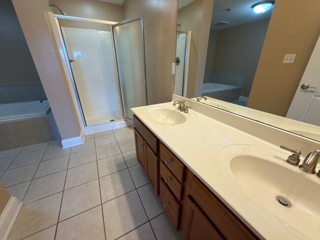Building Photo - 3001 River Towne Way