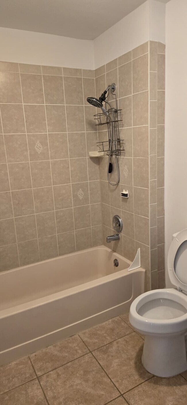 Building Photo - 5 Union St