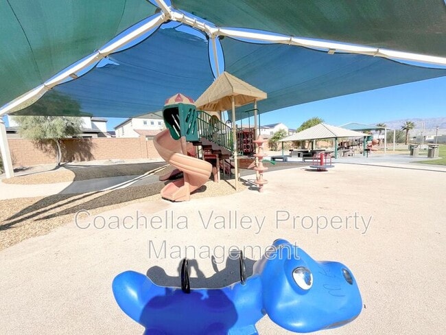 Building Photo - 41168 Emory Ln