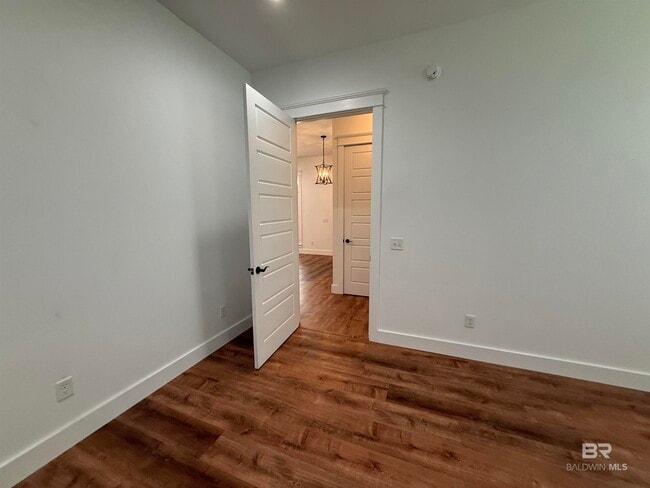 Building Photo - 10391 Emmanuel St