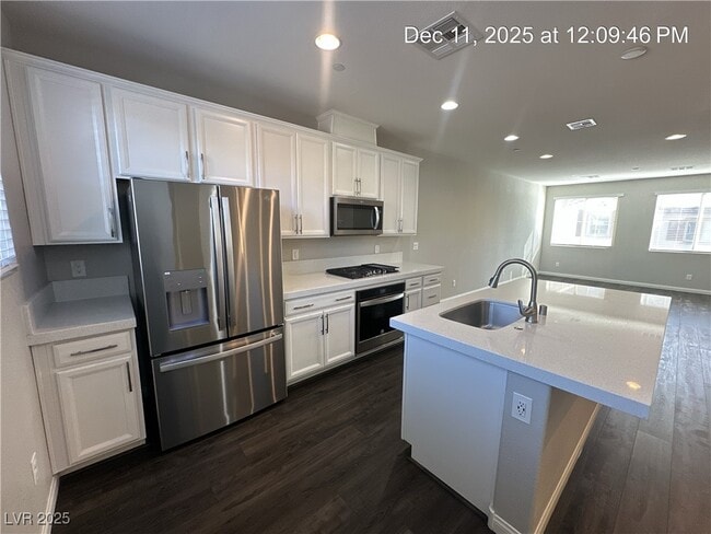 Building Photo - 177 Petaluma Valley Dr