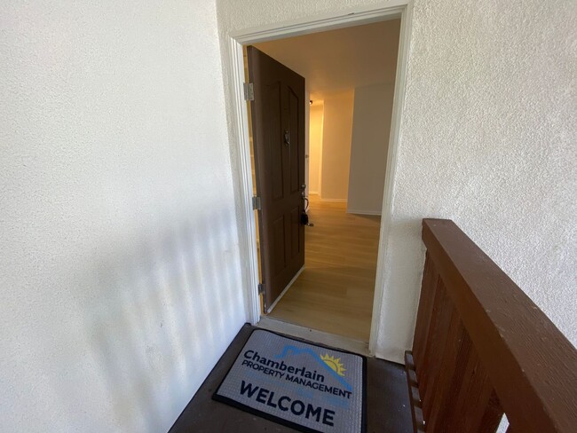 Building Photo - *Special* 1 Bedroom, 1 Bath Condo in Pacific Pines Community