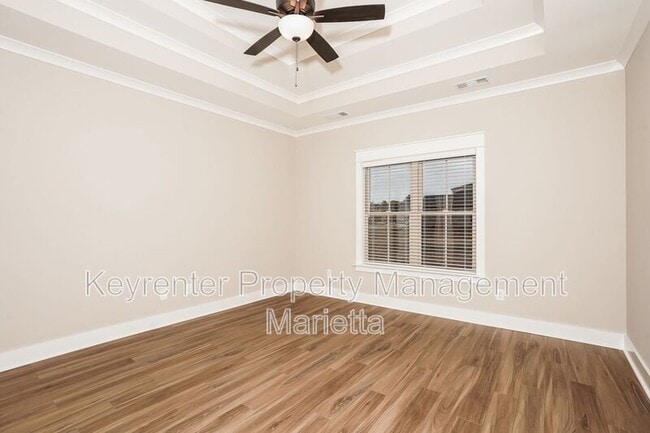 Building Photo - 205 Emberwood Way