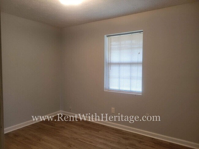 Building Photo - GORGEOUS BRICK RANCH / DUPLEX WITH UPGRADES GALLORE/ GREAT LOCATION