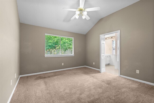 Building Photo - 805 Courtland View